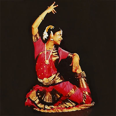Selvi Srivastava <i class='pe pe-7s-plus'></i>