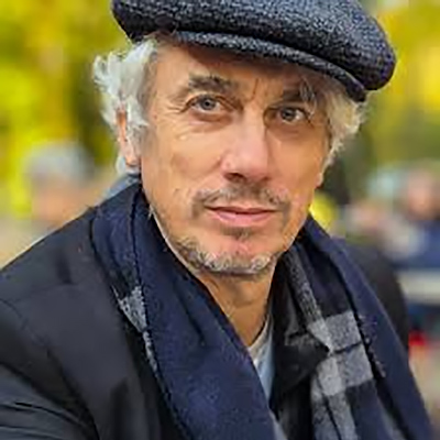 José Le Roy <i class='pe pe-7s-plus'></i>